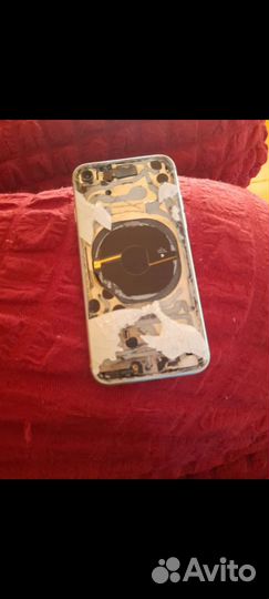 Телефон iPhone 8