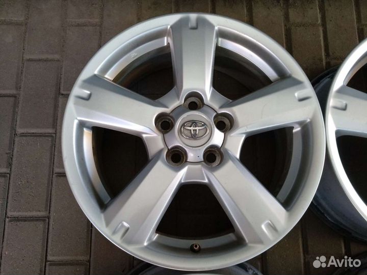 Оригинал Toyota r-17 (5х114,3) 4 шт. мало б/у