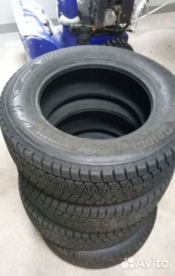 Bridgestone Blizzak DM-V3 215/65 R16 102S