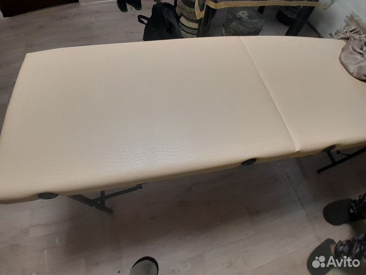 Массажная кушетка