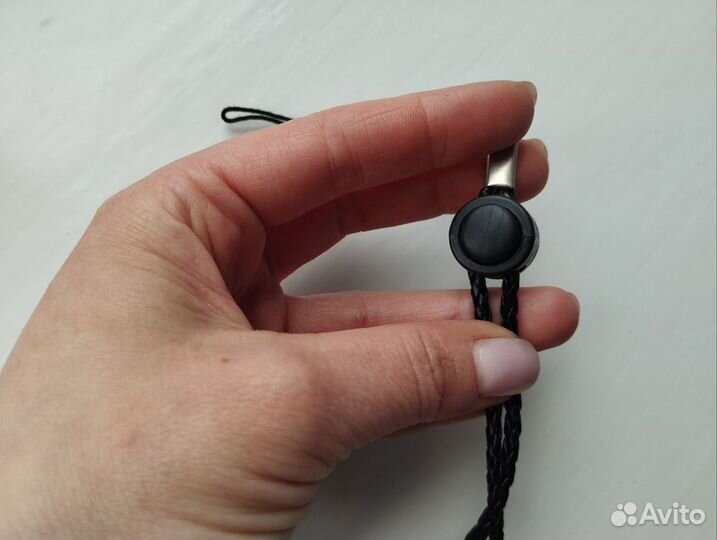 Кожаный шнурок для ношения телефона на шее