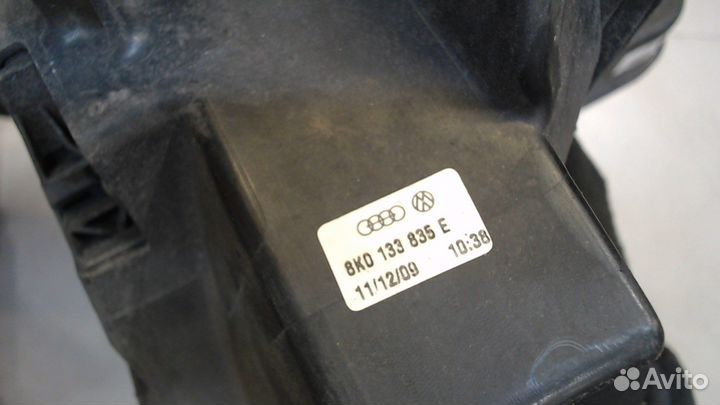 Корпус воздушного фильтра Audi Q5, 2010