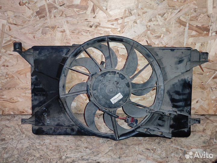 Вентилятор радиатора Ford Focus 3 CB8 pnda 2014