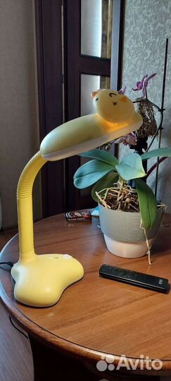 Лампа настольная