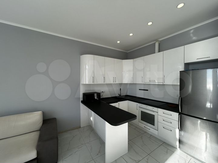 2-к. квартира, 60 м², 3/3 эт.