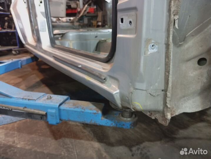 Порог со стойкой правый Ford Mondeo 3 (B4Y) 1357839