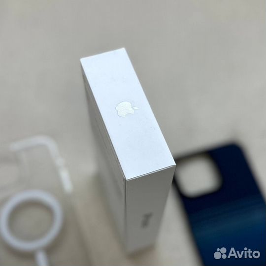 iPhone 15 Pro, 256 ГБ