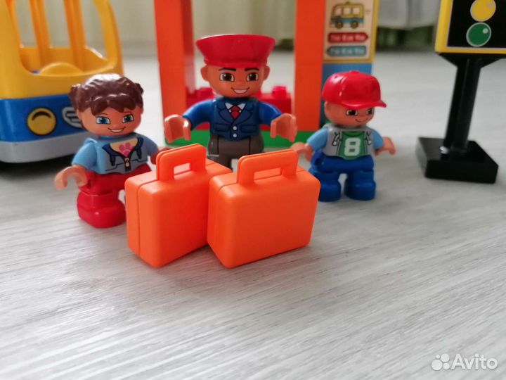 Набор Lego duplo 10528 школьный автобус