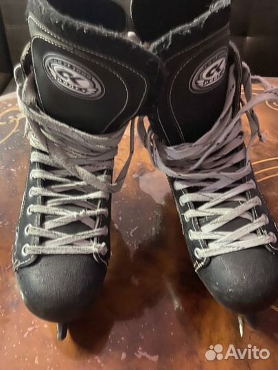 Коньки хоккейные