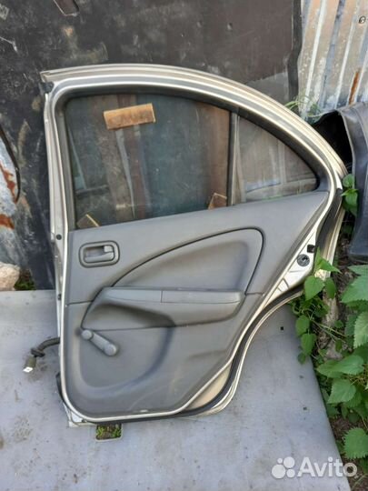 Дверь задняя правая nissan almera classic