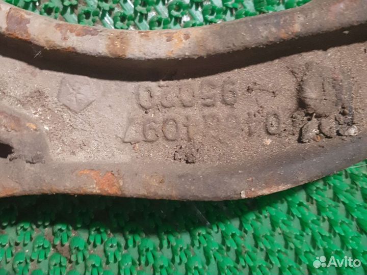 Рычаг передний нижний Крайслер Вояджер 3