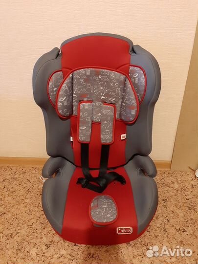 Продам детское автокресло от 9 кг