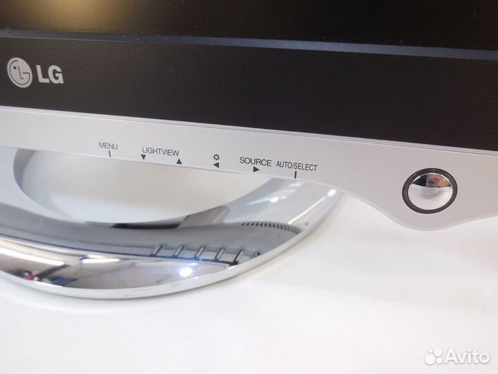 Монитор LG Flatron L1720P (17