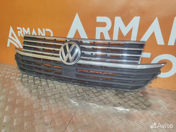 Решетка радиатора Volkswagen Transporter T6