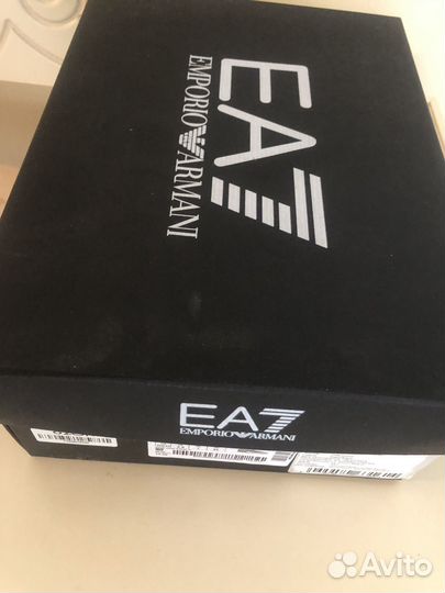 Кроссовки новые