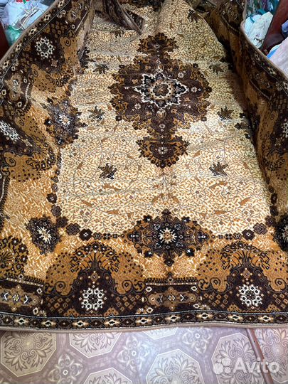 Ковер примерно 2 на 3 метра красивый