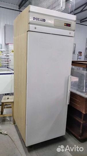 Холодильный шкаф Polair
