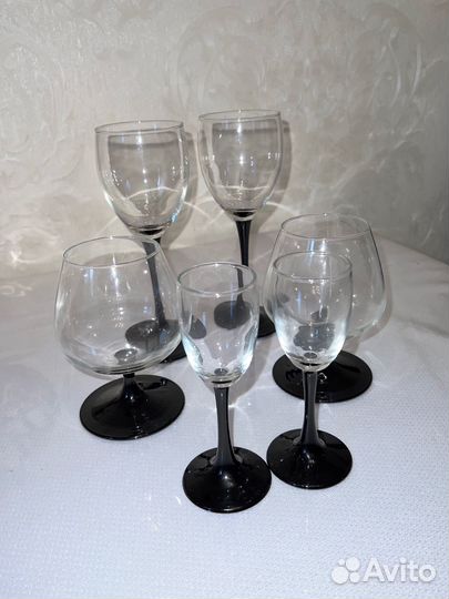 Бокалы для вина, стопки