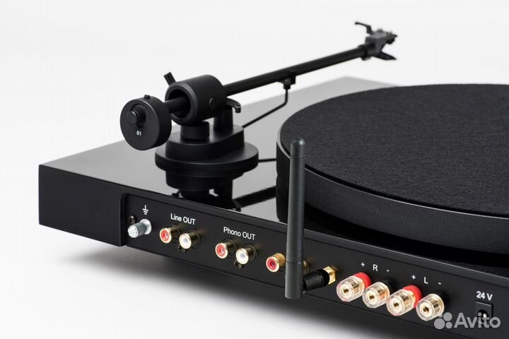 Проигрыватель винила Pro-Ject Juke Box E (OM 5E)