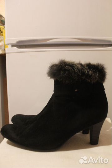 Черные теплые зимние сапожки