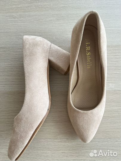 Туфли женские замшевые бежевые 35 р