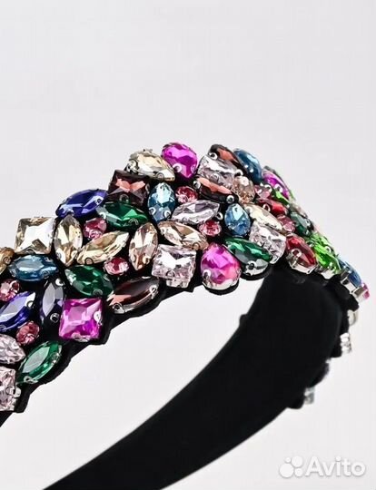 Ободок с камнями