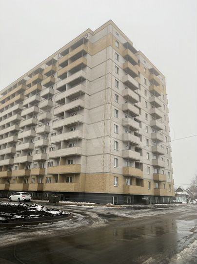 3-к. квартира, 89 м², 4/10 эт.