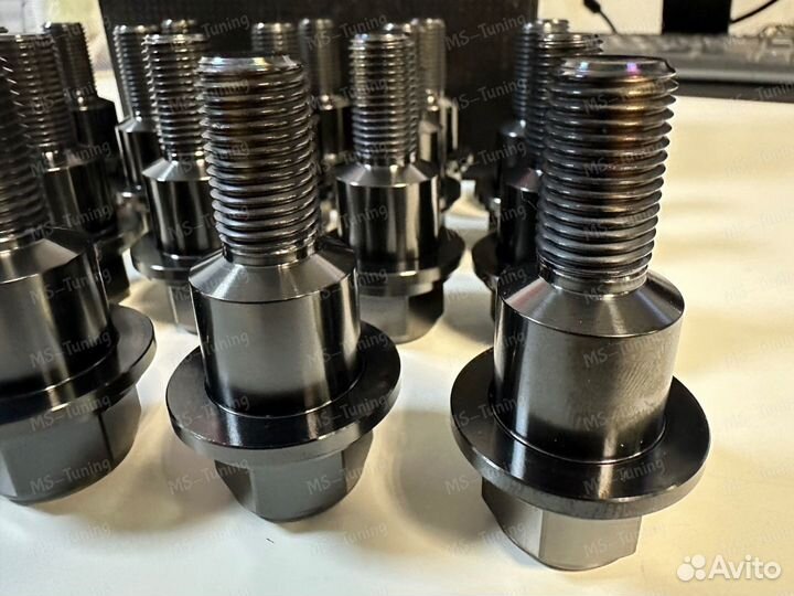 Болты Range Rover NEW L460