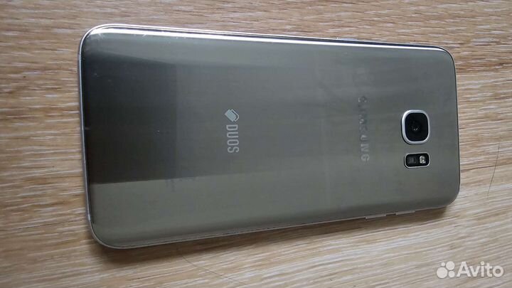 Телефон Samsung s7 edge