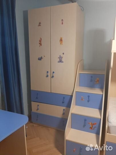 Детская двухъярусная кровать с комплектом мебели