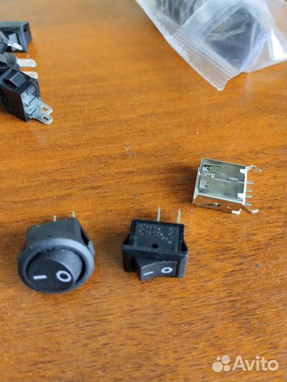 Кнопка выключатель разъем usb радио детали