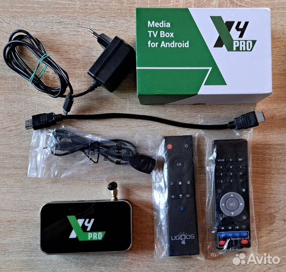 SMART tv приставка ugoos 4 pro