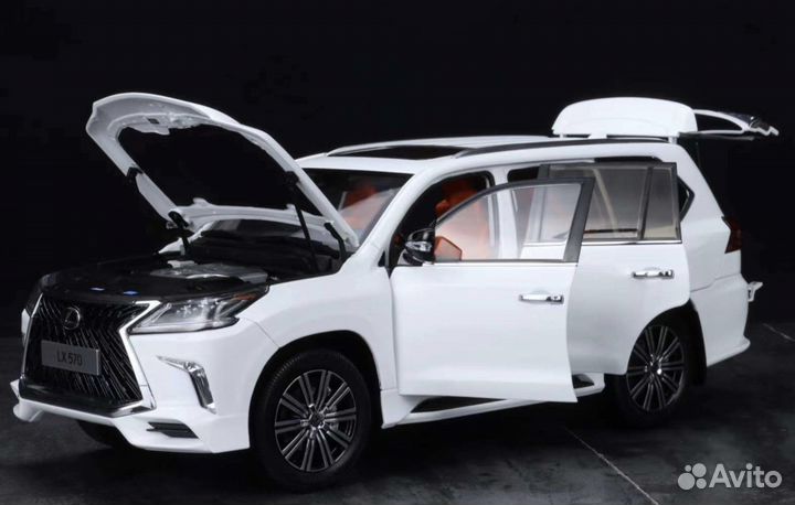 Lexus LX570 1 18 LCD Models