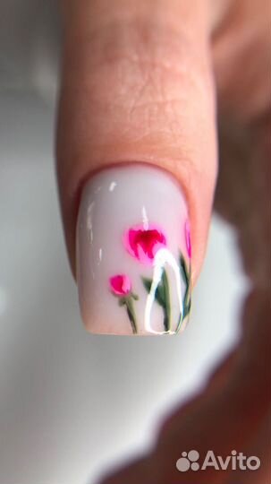 Маникюр и педикюр