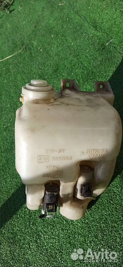 Бачек омывателя subaru forester