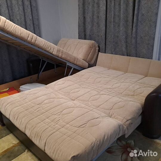 Диван угловой