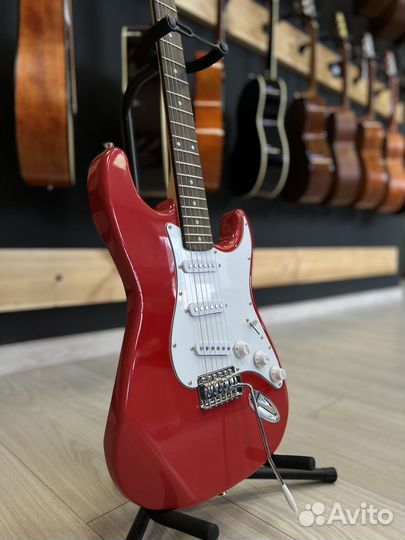 Электрогитара Ashtone ST-100 RD
