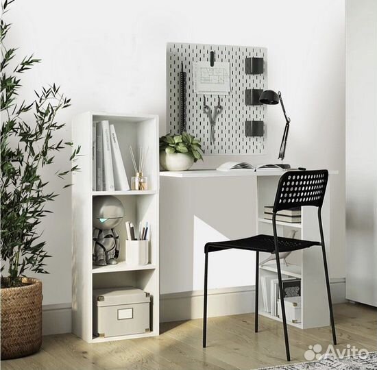 Стол компьютерный, туалетный с полками