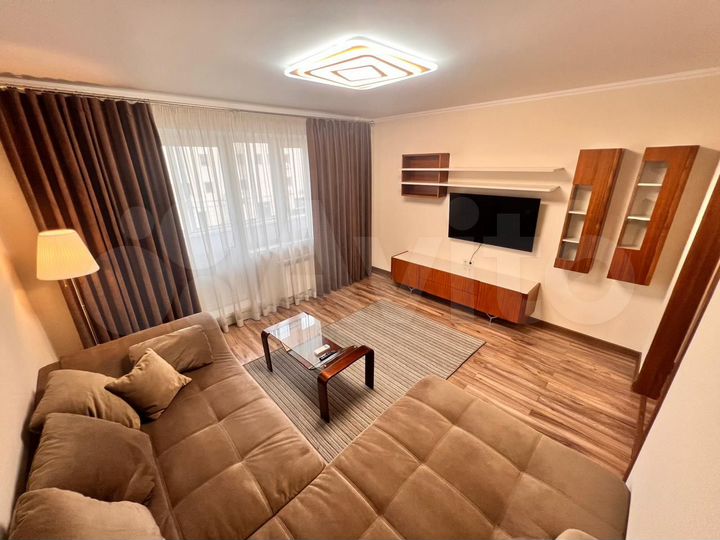2-к. квартира, 56 м², 3/10 эт.