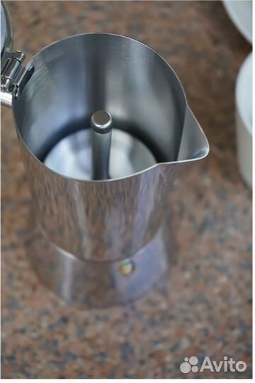 Гейзерная кофеварка.Новая