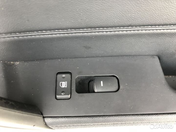 Кнопка стеклоподъемника R Киа Серато тд купе 2