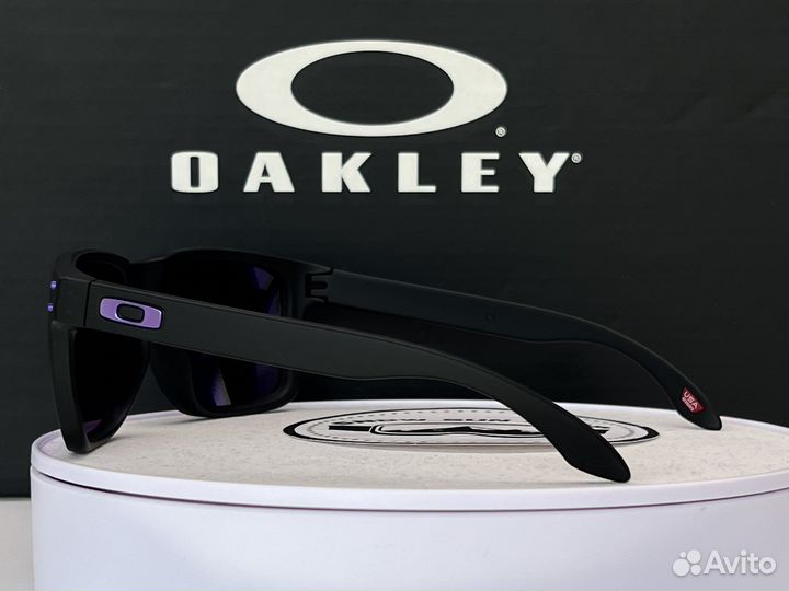 Солнцезащитные очки Oakley Holbrook XL Violet