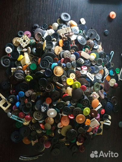 Пуговицы разные