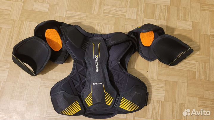 Нагрудник хоккейный ccm 7092