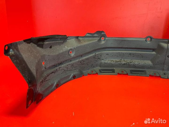 Подкрылок передний левый Toyota Land Cruiser