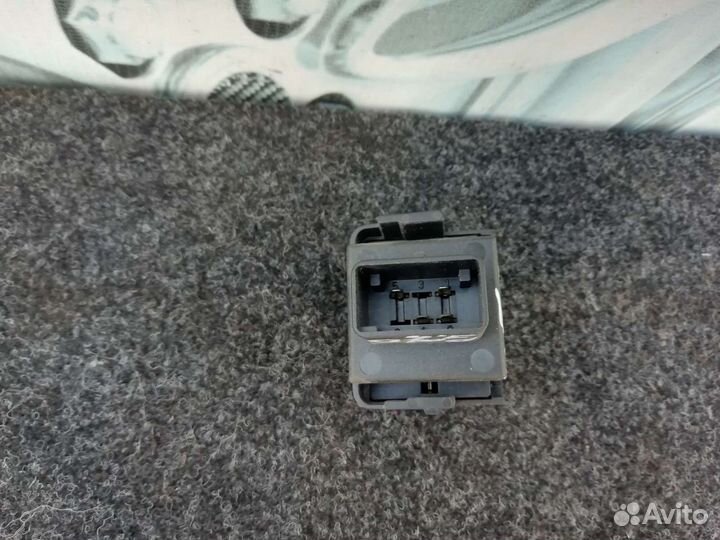 Кнопка регулировки света фар Volkswagen Polo Sedan