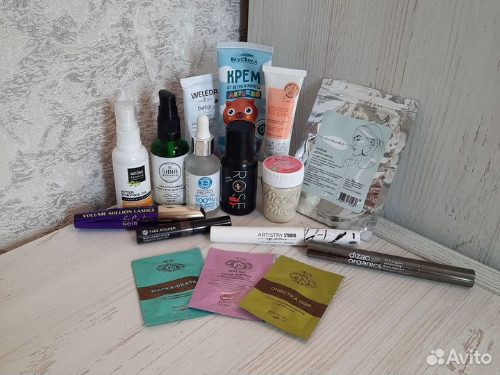 Косметика для лица и тела пакетом, 16 шт