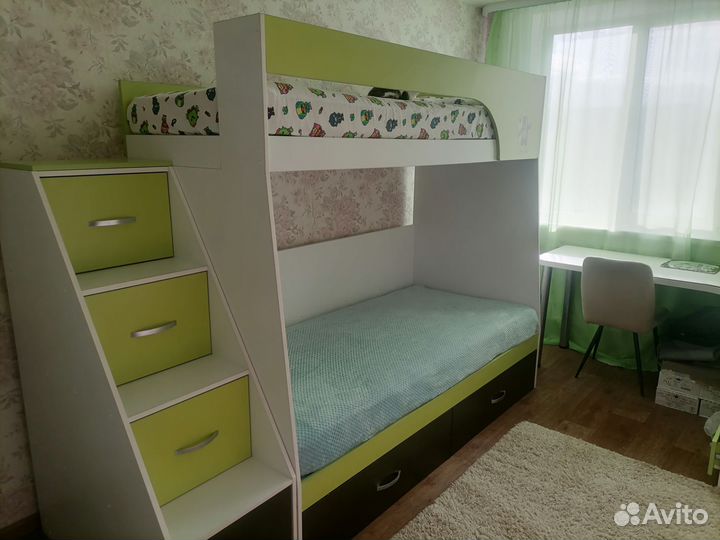 Двухъярусная кровать