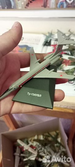 Продажа модели самолета ту 134убл