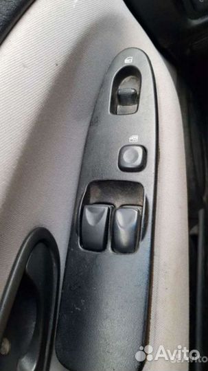 Блок стеклоподъемников Mitsubishi carisma SpaceSta